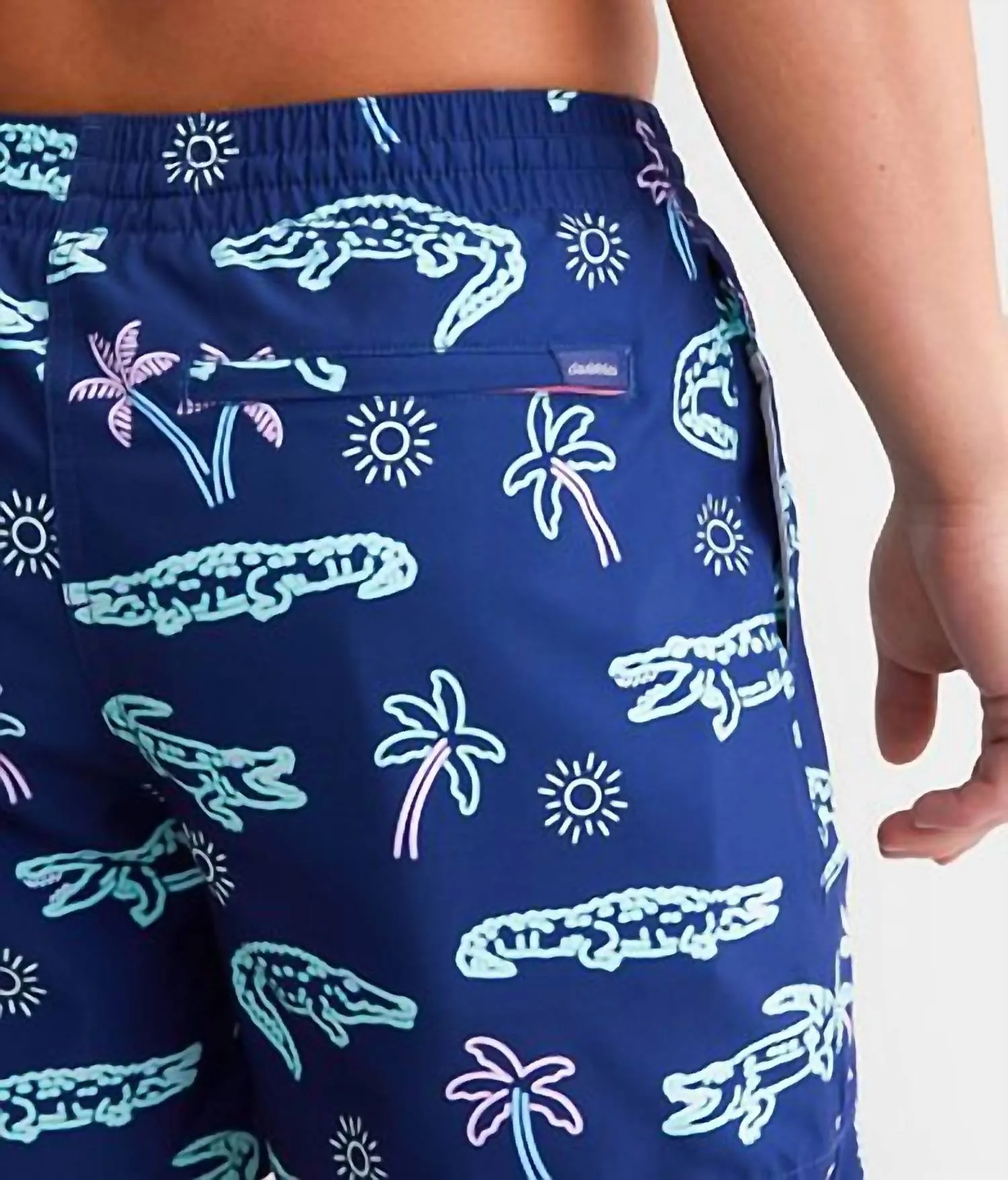 The Neon Glades 7" Swim Trunk In Navy