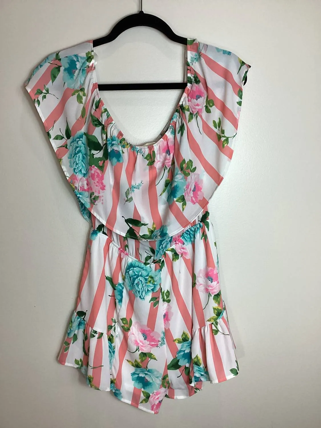 Wome's Ruffle Romper In Pink/peach